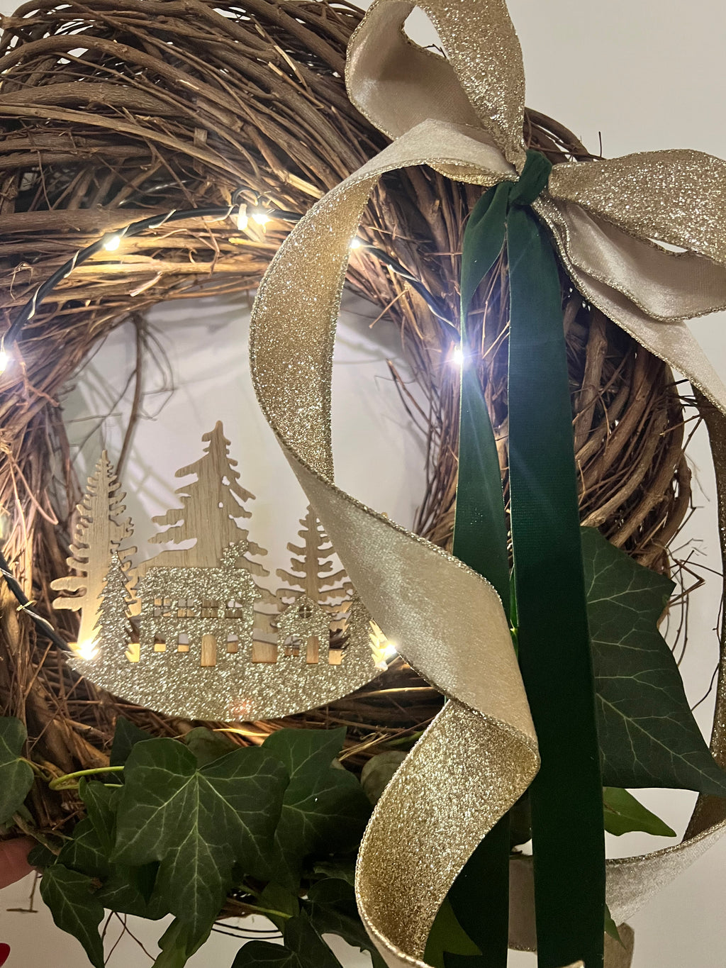 Proutěný věnec na dveře